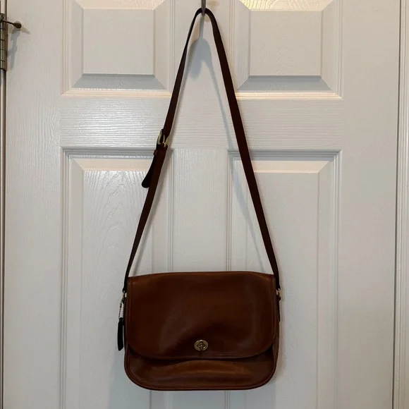 Vintage Coach City Bag Brown Leather Crossbody - Picture 13 of 15
